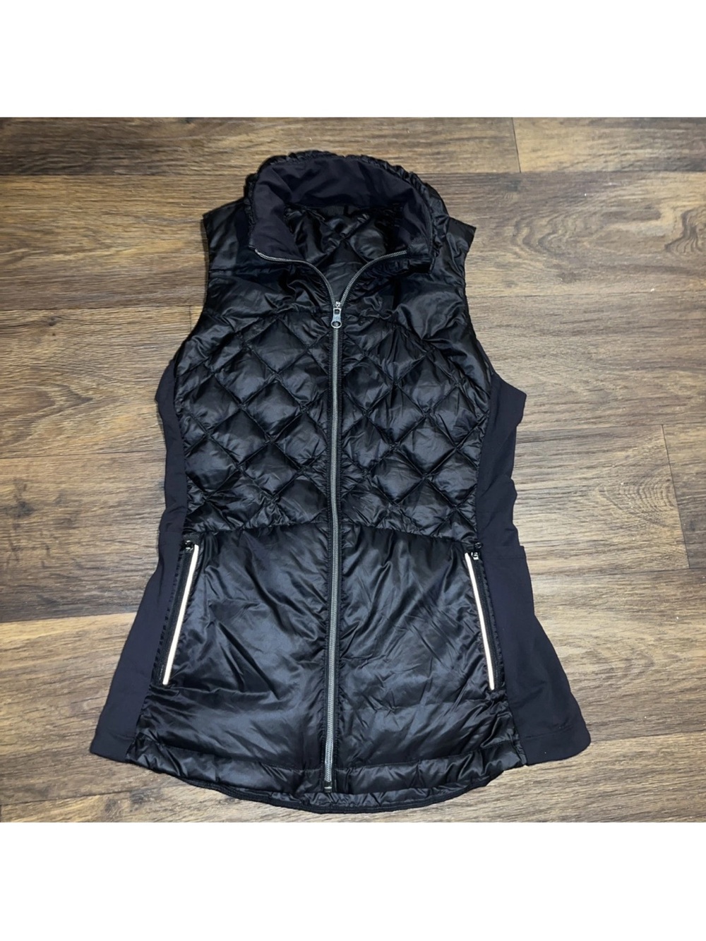 Lululemon Women Size 6 Medium Vest Light Down Black Puffer Jacket